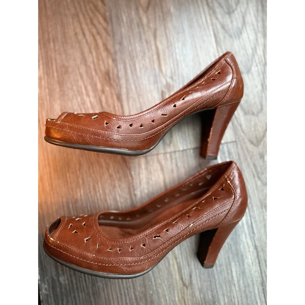 A2 by Aerosoles Brown Laser Cut Peep Toe Pumps Heels Womens‎ Size 8.5